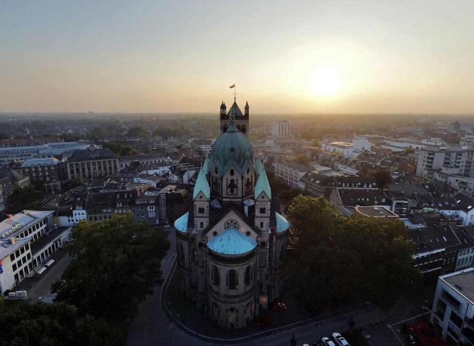 1 Og Direkt An Der Laga 2026 - Moderne Stadtwohnung Am Neusser Markt! Zewnętrze zdjęcie